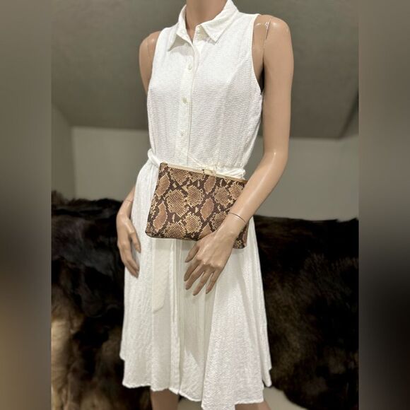 Handmade Genuine Embossed Leather, Articulated Metal Frame Clutch/Crossbody - Picture 2 of 14